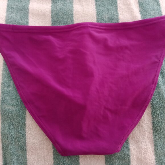 (Pre-Owned) VINTAGE "ATSUI" SWIM BRIEF (*), < 1" SIDES, PLUM, SIZE "S" (30") - Picture 2 of 8